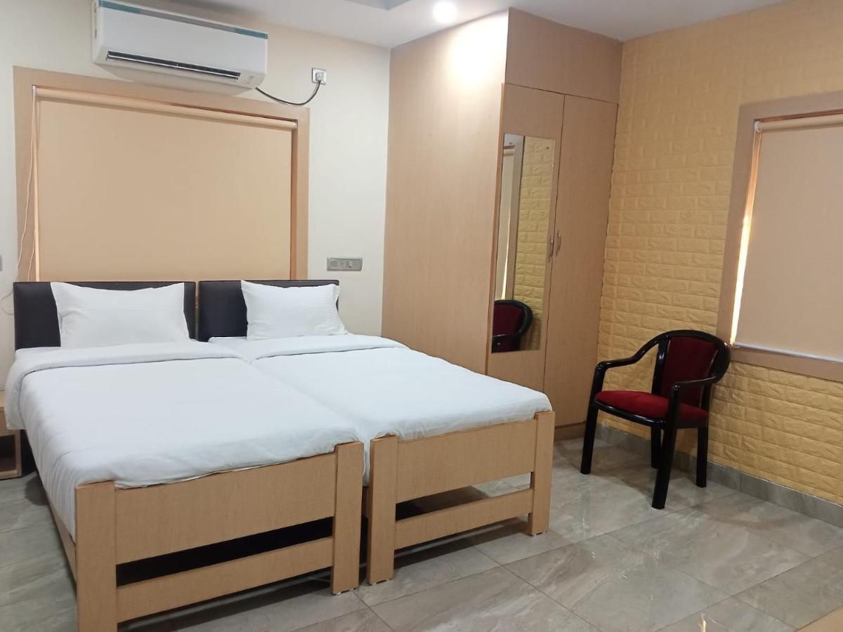 Soukyam Hotel Calcutta Exterior foto
